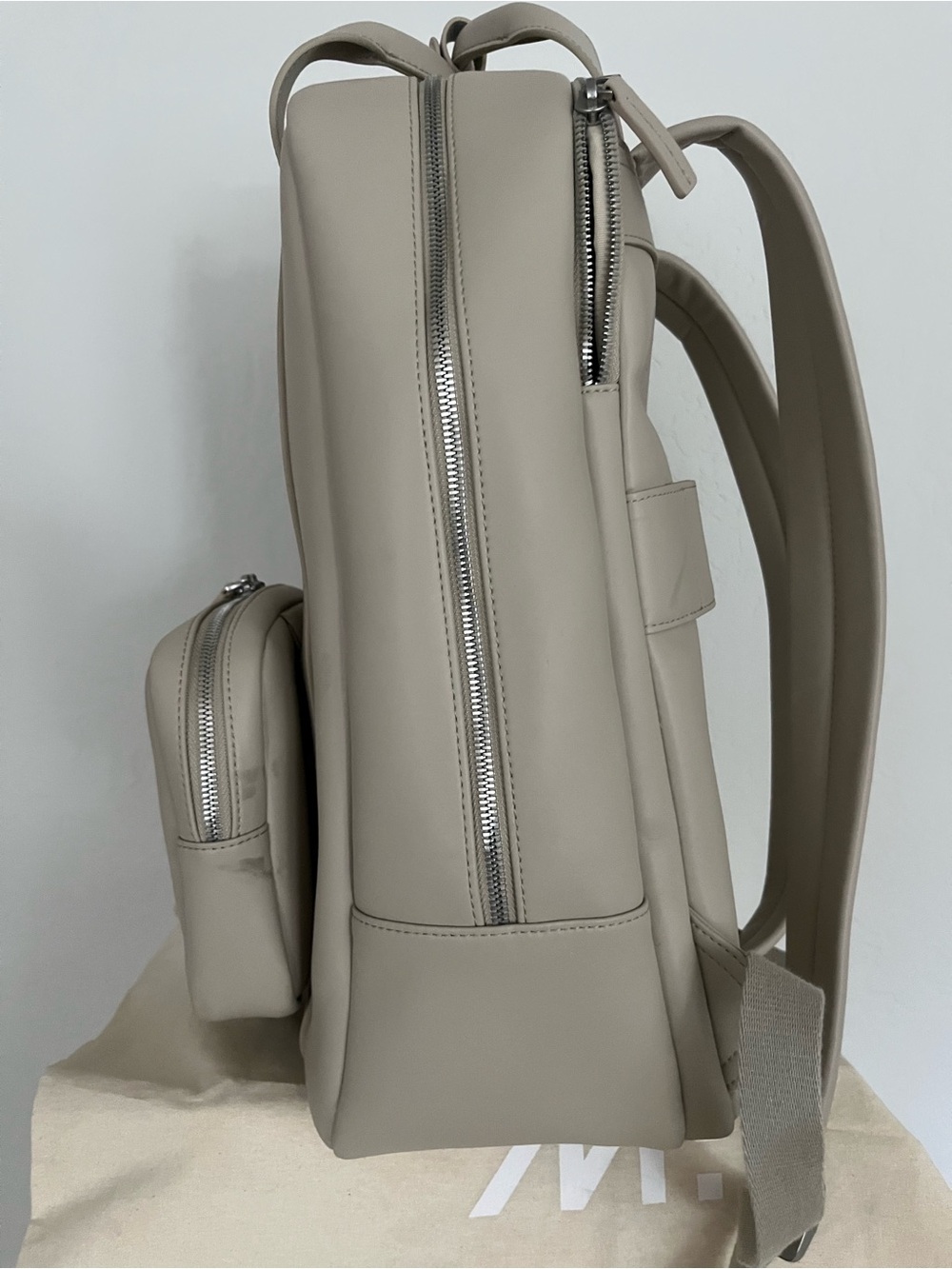 Metro Backpack - Beige - - Picture 14 of 17